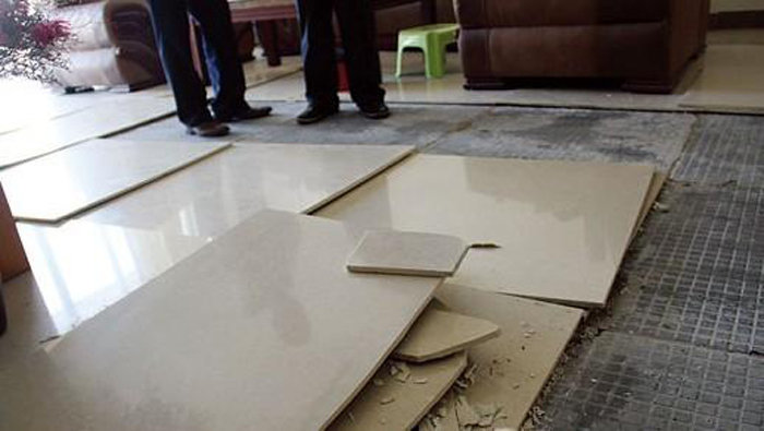 地板砖翘起来了是什么原因(地板砖翘起来了是什么原因呢) 地板砖翘起来了是什么原因(地板砖翘起来了是什么原因呢)